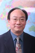韓廷春，清華大學(xué)公共管理學(xué)院經(jīng)濟學(xué)教授、博士生導(dǎo)師。